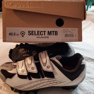 Pearl Azumi cycling shoes